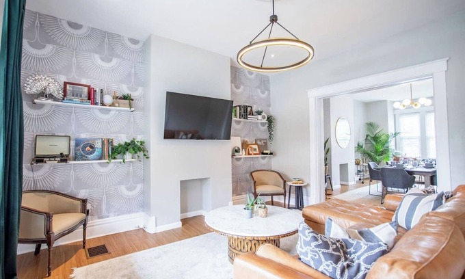 South Hills House | Perfect for Groups & Families | 5BR Home