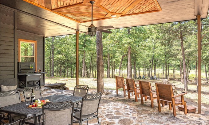 Edgewood House | Perfect for Large Groups- Hot tub | Kayaks