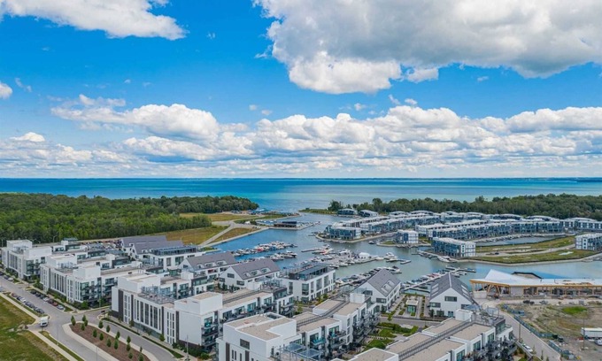 Innisfil Condo | Perfect getaway at Friday Harbour Resort (2 Bedroom with Private Terrace)