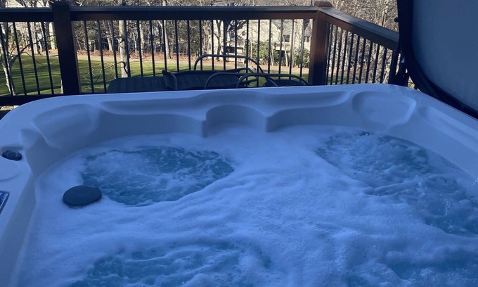 Nellysford House | Perfect Golf Getaway! Hot Tub Time Machine Wintergreen Resort