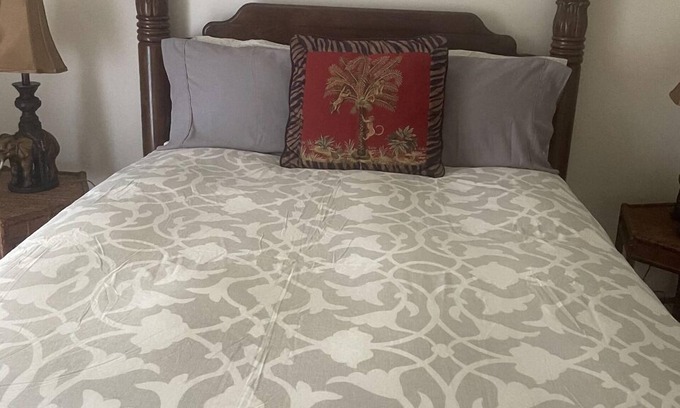 Westgate House | Perfect Guesthouse Near Everything!