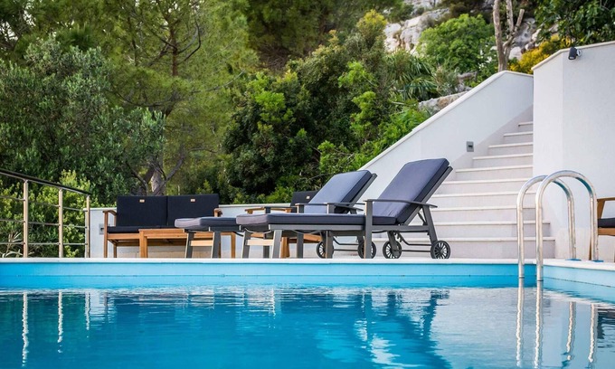 Zaboric House | Perfect holiday home for a small group or a family - directly on the beach