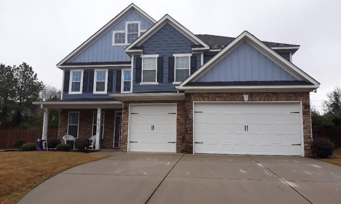 Grovetown House | Perfect home for you Large Family Corporate host party or group of golf friends