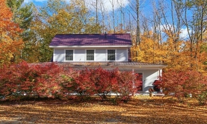 Intervale House | Perfect location & hot tub! Cozy home for couples, parties of 4, possibly more!