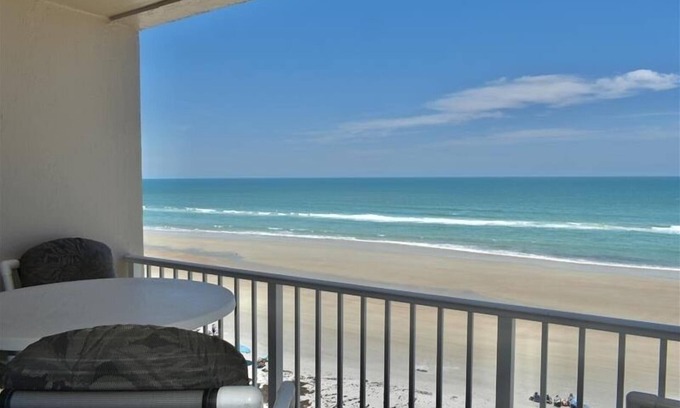 Ponce Inlet Apartment | Perfect Location in Ponce Inlet for this 2/2 oceanfront Condo 504 South Point