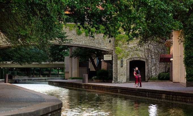 Las Colinas House | Perfectly Located! 3 Great Units w/Kitchens! Close to Dallas-Fort Worth Airport!