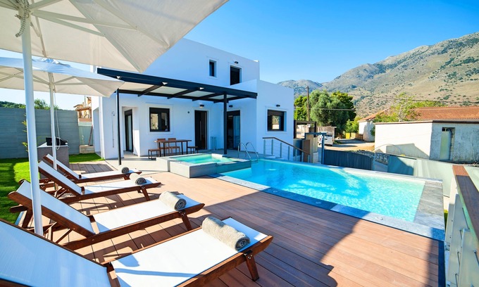 Georgioupolis Villa | Perla Bianca Villa | Heated Pool