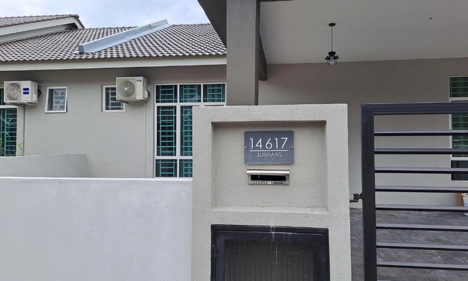 Kijal House | Permai Homestay Kijal