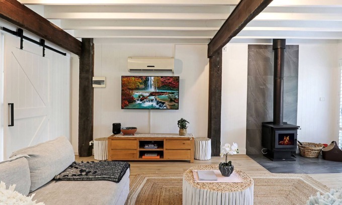 St. Georges Basin House | Pet friendly, Waterfront - 1 Night Stays!