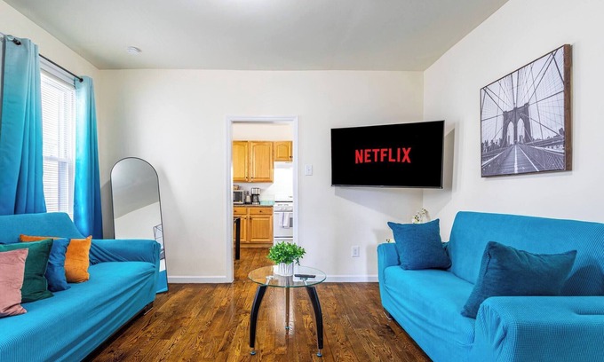 Ampere Bed & Breakfast | Pet-Friendly 2BR w/FREE Parking & NYC Transit