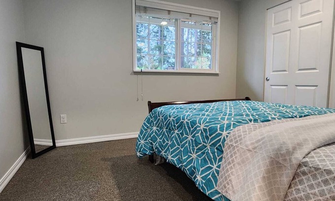 North Creek House | Pet-friendly 3B1B bungalow with huge yard in Bothell