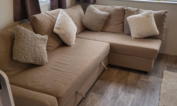 Barmston House | Pet friendly, 6 berth modern caravan