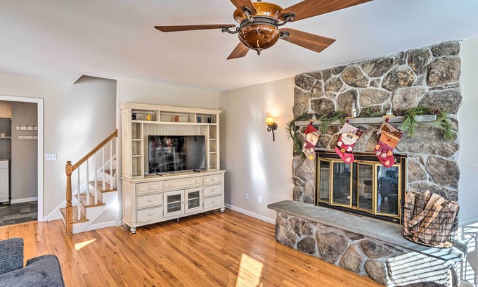 Lagrangeville House | Pet-Friendly Beacon Area Vacation Rental: 6 Acres