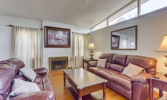 Crestline Heights Cottage | Pet-Friendly Birmingham Cottage w/Private Hot Tub