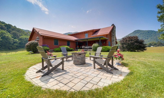 Canton Cabin | Pet-Friendly Canton Cabin w/Porch + Grill!
