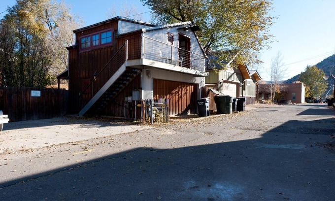 Historic Downtown Durango Apartment | Pet Friendly Downtown Studio Apartment with Deck - AC - Walk to Main Street