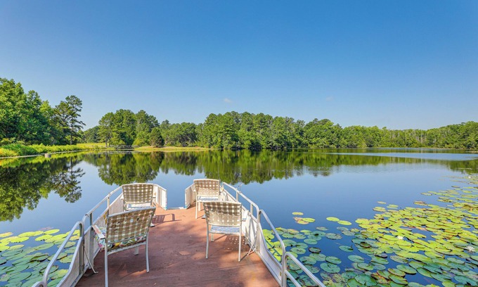 Ruffin House | Pet-Friendly Ehrhardt Home w/Private Pond & Yard!