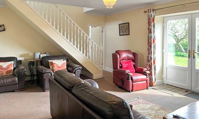 Durham Cottage | Pet friendly farmhouse retreat in the heart of County Durham.