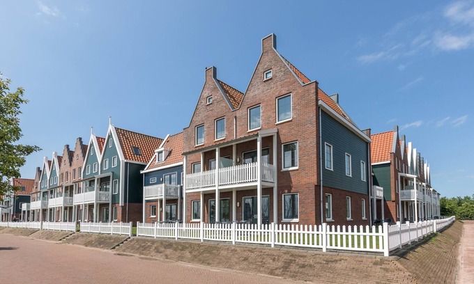 Volendam Apartment | Pet-Friendly Garden Getaway