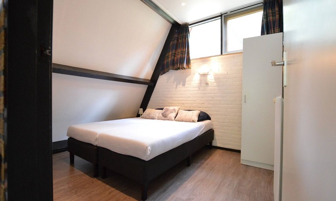 Stramproy House | Pet-Friendly Getaway