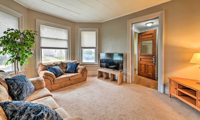 Schenectady Apartment | Pet-Friendly Historic Apartment Near Albany!