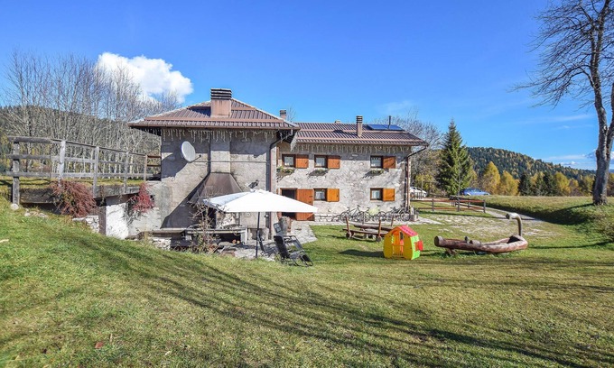 Castello Tesino House | Pet friendly home in Castello Tesino