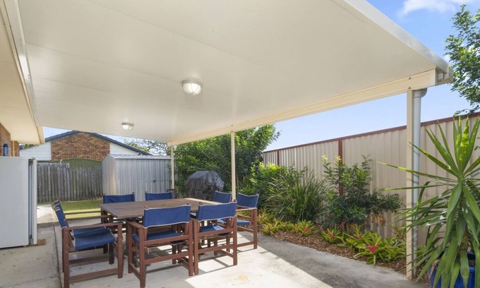 Banksia Beach House | Pet Friendly Home Away from Home