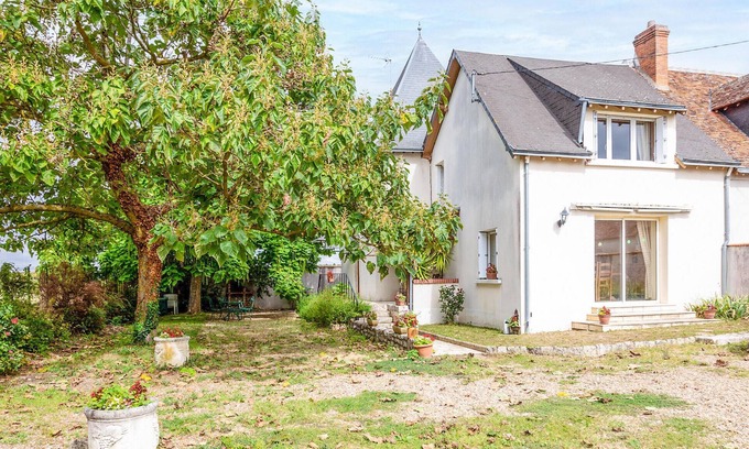 Les Montils House | Pet friendly home in Les Montils