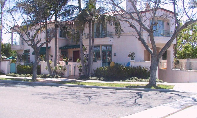 Coronado House | PET FRIENDLY, MEDITERRANEAN BEAUTY, BEST CORONADO LOCATION!