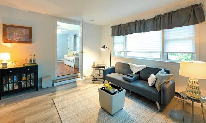 Hampton Bays House | Pet-Friendly New York Escape w/ Deck, Near Beaches