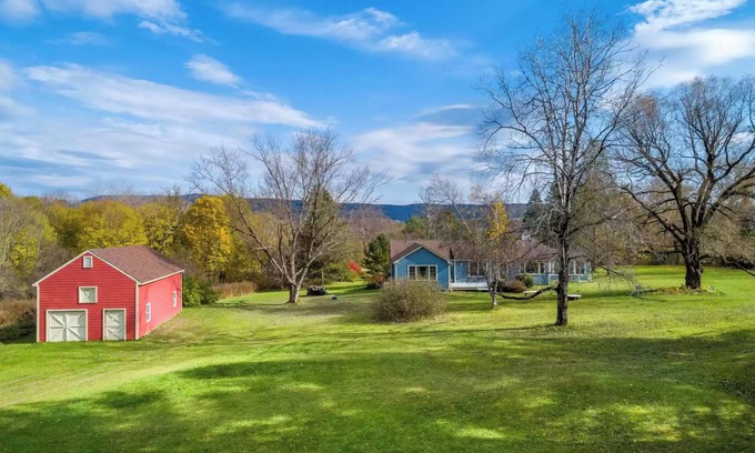 Richmond House | Pet Friendly Oasis on 5 Private Acres, 10 min to Tanglewood
