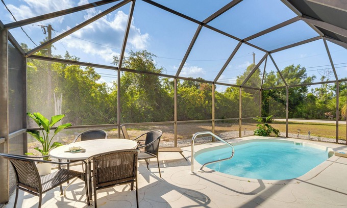 Englewood East House | Pet-Friendly Port Charlotte Home w/Pool & Lanai!