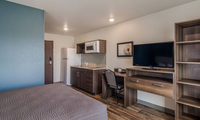 Greenville - Spartanburg Hotel | Pet-Friendly Room Near Falls Park on Reedy and Downtown Greenville Fun