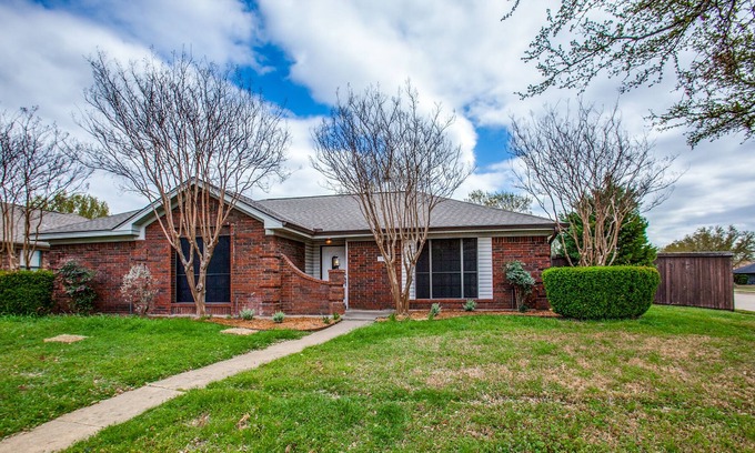 Allen House | Pet-friendly SFH on corner lot in great neighborhood