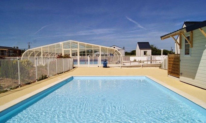 Grandcamp-Maisy House | Pet friendly (sta)caravan