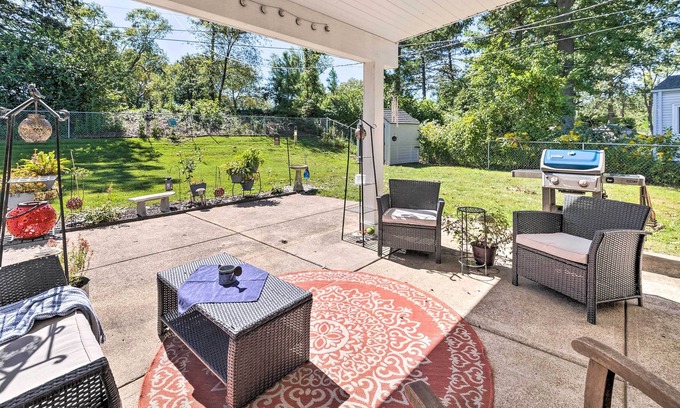 St. Louis House | Pet-Friendly St Louis Home w/ Private Yard!