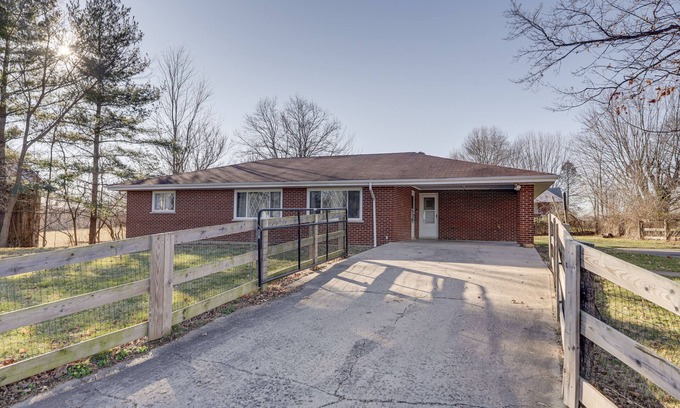 Union House | Pet-Friendly Union Home ~ 19 Mi to Cincinnati!