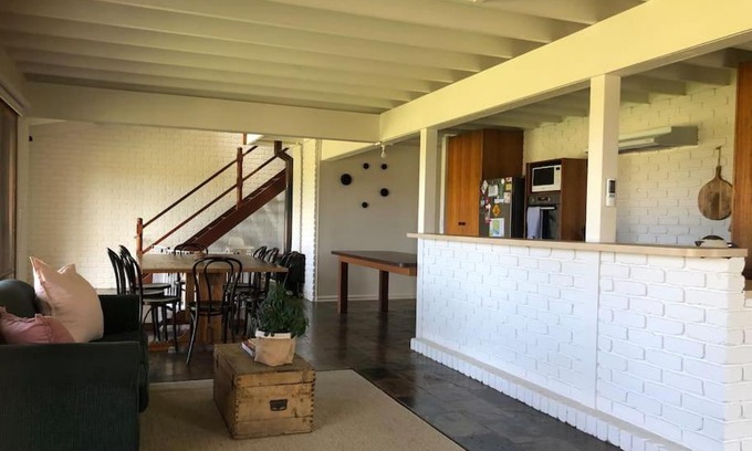 Peterborough House | Peterborough Beach House