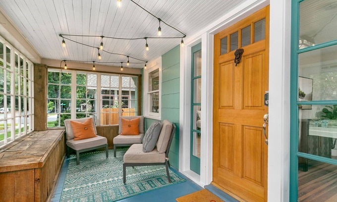 University Park House | Peterson Retreat | Hot Tub, Bikes, Old Town