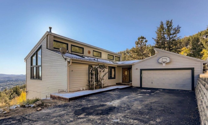 Evergreen House | PetFrndly- Hot Tub- Mtn Views- 10 ppl-45minDenver