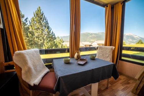 Barcelonnette Apartment | Petit cocon plein sud vue montagnes Lesclesdenicole