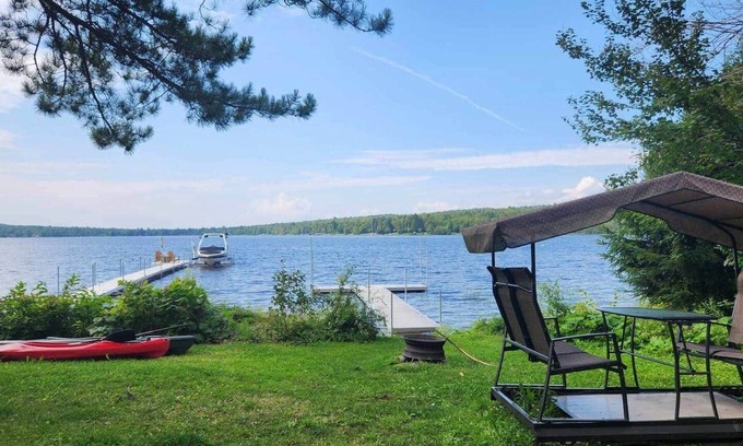 Stratford Ski Chalet | Petit Elgin quai Bord de lac foyer SPA