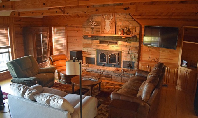 Morrilton House | Petit Jean Cliffhouse, Great View Petit Jean Mountain