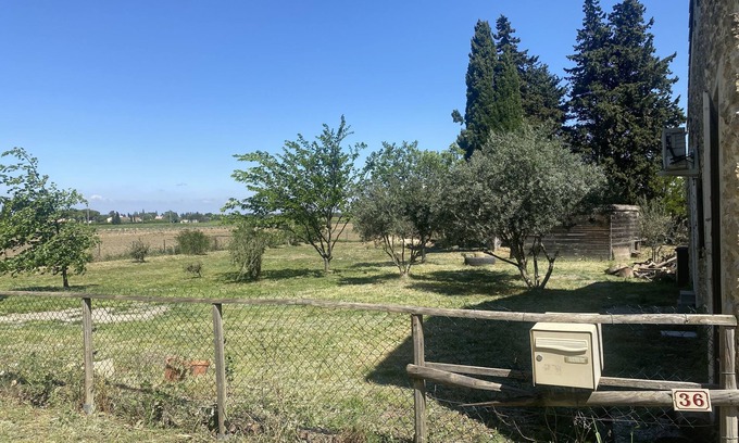 Sainte-Cecile-les-Vignes House | Petite Maison Avec Terrain Entre Route, Vignes et Lavande
