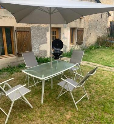 Saint-Mihiel House | Petite maison lorraine avec cheminée et jardin