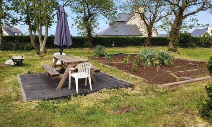 Plouguerneau House | Petite Maison Proche Mer, Jardin Clos, Près du GR 34 et du Bourg , Chien Accepté