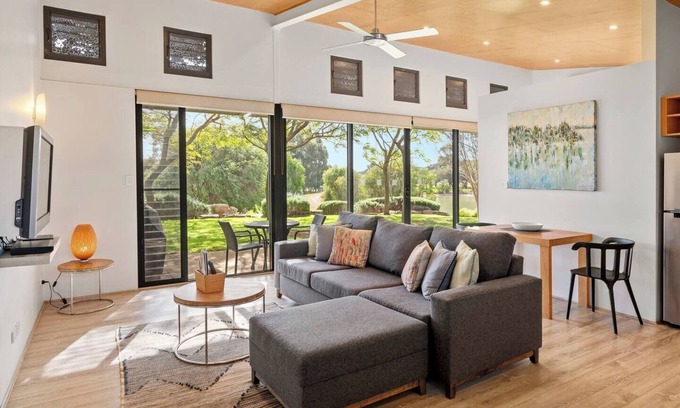 Yallingup House | Petra Olive 5 - One Bedroom House, Sleeps 2