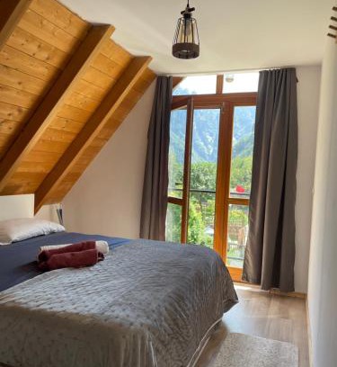 Theth House | Petriti theth