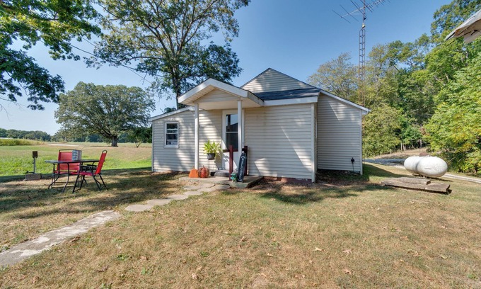 Toledo House | Pets Welcome: Tranquil Retreat w/Yard in Jewett!