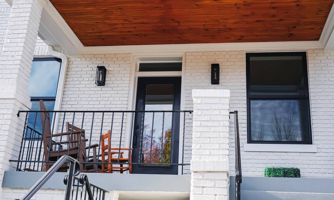 Petworth Apartment | Petworth Retreat - Modern 2 Bedroom/2 Bathroom Private Apartment